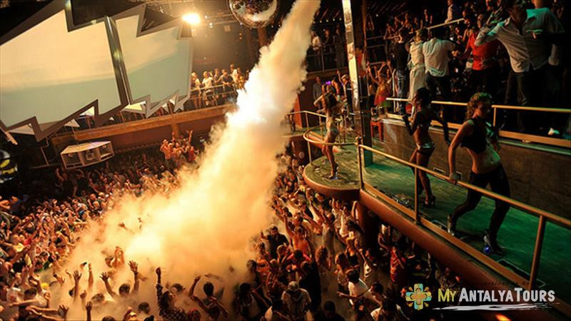 Foam boat party in Antalya