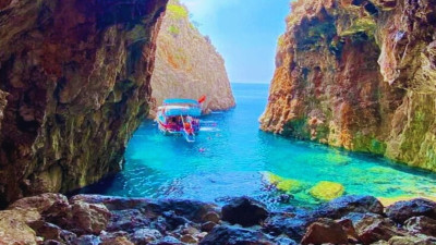 Plaukimas laivu Porto Genovese ir purvo vonios Antalijoje